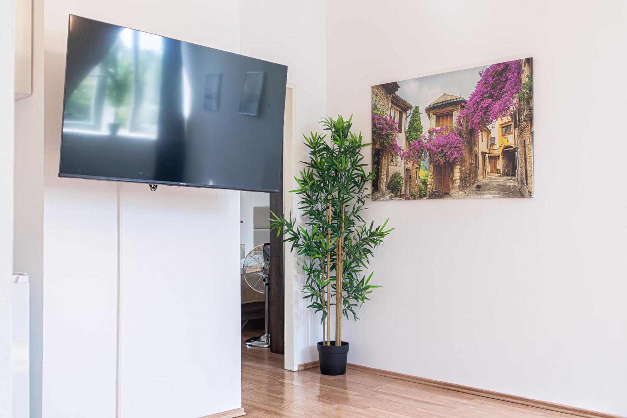 Spacious 2Br Apt Great Location - Near Schoenbrunn Vienna Exterior photo