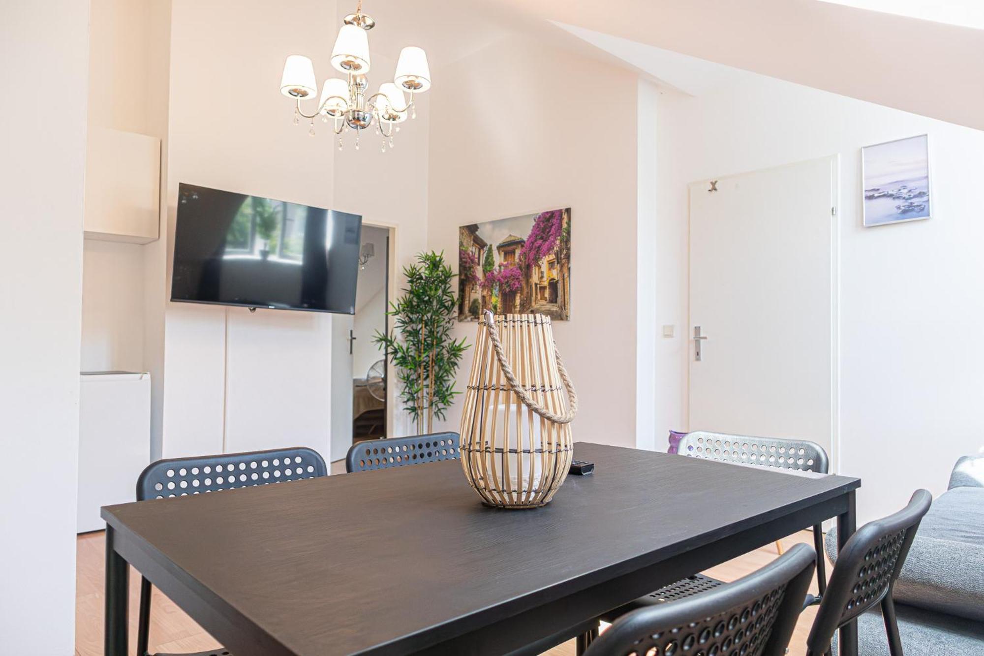 Spacious 2Br Apt Great Location - Near Schoenbrunn Vienna Exterior photo