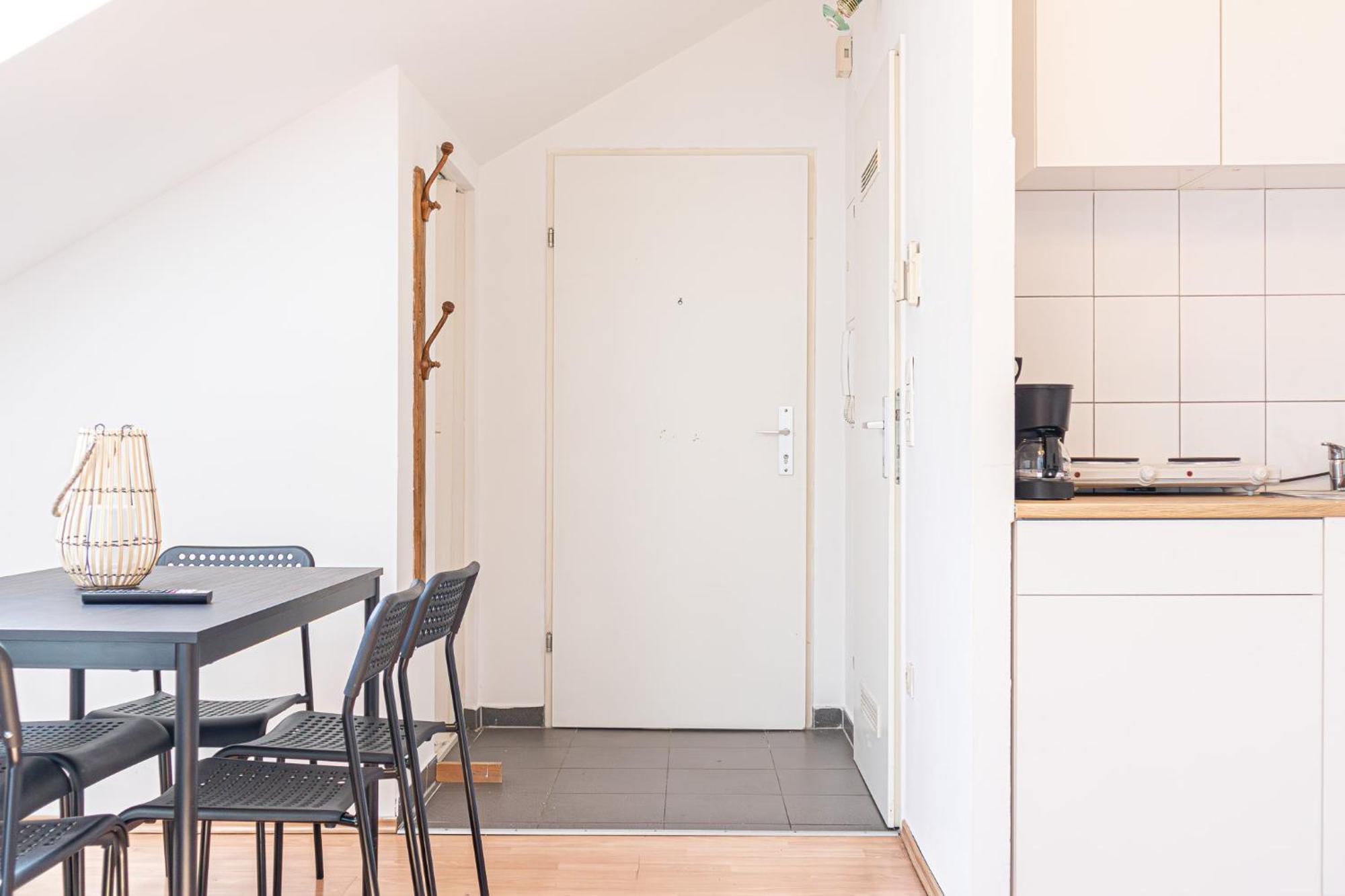 Spacious 2Br Apt Great Location - Near Schoenbrunn Vienna Exterior photo